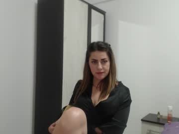 Sweetclarra Chaturbate stream image from October 01, 2025