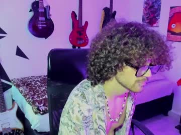 Mikaelrizzzo Chaturbate stream image from October 01, 2025