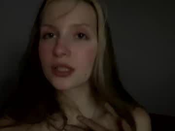 Fantsuyeva Chaturbate stream image from October 01, 2025