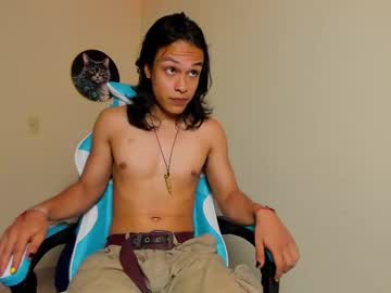 Tom_1945 Chaturbate stream image from October 01, 2025