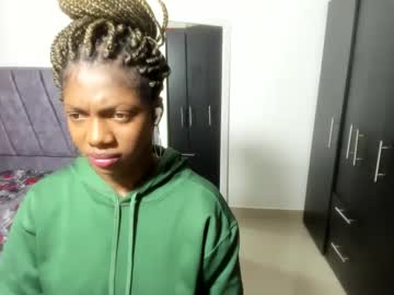 Enyelsalas2 Chaturbate stream image from October 02, 2025