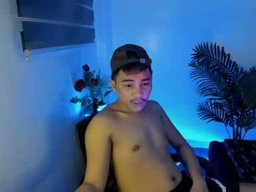 Kenthebigcockxx Chaturbate stream image from October 02, 2025