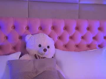Amyra_Moon Chaturbate stream image from October 02, 2025