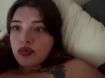 Avalovesattention Chaturbate stream image from October 02, 2025