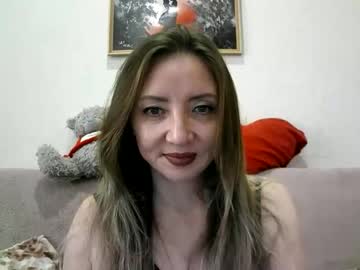 Elvinasweet Chaturbate stream image from October 02, 2025