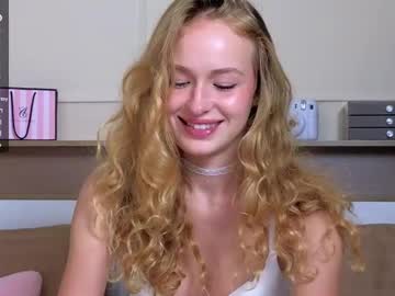 Evamelodyy Chaturbate stream image from October 02, 2025