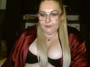 Bigtitskendrahot Chaturbate stream image from October 02, 2025