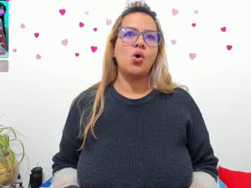 Hazel_34 Chaturbate stream image from October 02, 2025