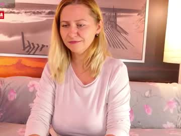 Bigboobsarri Chaturbate stream image from October 02, 2025
