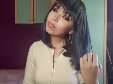 Evelynnnowaczyk Chaturbate stream image from October 02, 2025