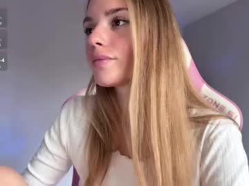 Frenzyfoxs Chaturbate stream image from October 02, 2025