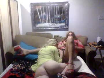 Homecomingcreampiequeen Chaturbate stream image from October 02, 2025