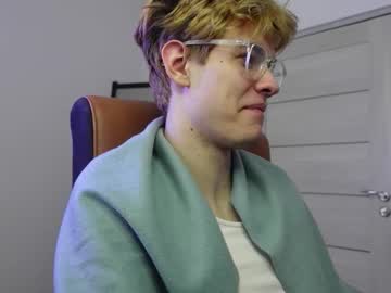 Logan_Fraser Chaturbate stream image from October 02, 2025