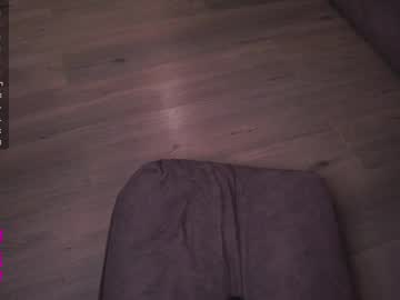 Miagloww Chaturbate stream image from October 02, 2025