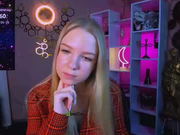 Suzume_Yuppi Chaturbate stream image from October 02, 2025