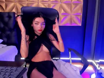 Scarlettvelvett Chaturbate stream image from October 02, 2025