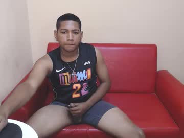 Xavier_Stone2 Chaturbate stream image from October 02, 2025