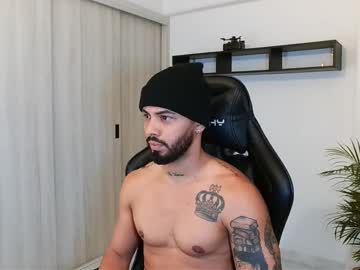 Donn_Cruz Chaturbate stream image from October 02, 2025