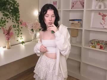 Erinncrummie Chaturbate stream image from October 02, 2025