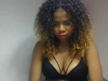 Esmeraldae Chaturbate stream image from October 02, 2025