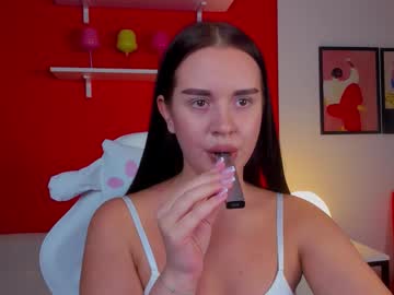 Ameliaroyale Chaturbate stream image from October 03, 2025
