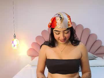 Lunarossy Chaturbate stream image from October 03, 2025