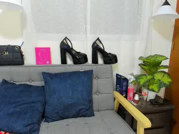 Zou_Quira Chaturbate stream image from October 03, 2025