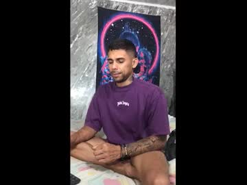 Garotosweett Chaturbate stream image from October 03, 2025