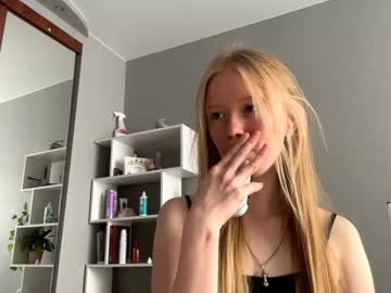 Mittietonge Chaturbate stream image from October 03, 2025