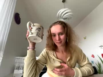 Emily_In_Parisss Chaturbate stream image from October 03, 2025