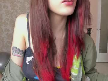 Ohmygoddestkimmy Chaturbate stream image from October 03, 2025
