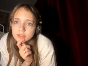 Aileenamara Chaturbate stream image from October 03, 2025