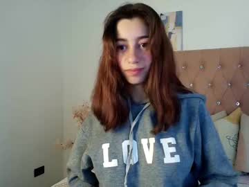 Marinette_Lux Chaturbate stream image from October 03, 2025