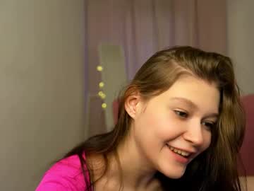 Kelly_Ember Chaturbate stream image from October 03, 2025