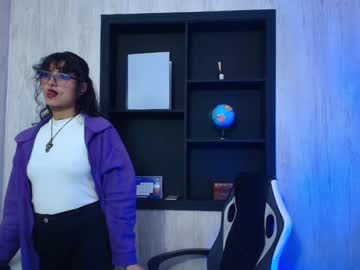 Lili_Clan Chaturbate stream image from October 03, 2025