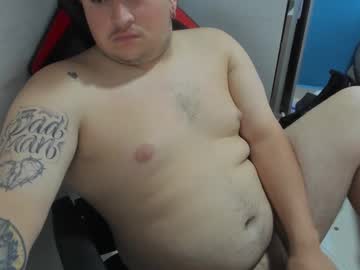 Onewhiteboichub Chaturbate stream image from October 03, 2025