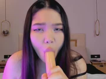 Yummmym Chaturbate stream image from October 03, 2025