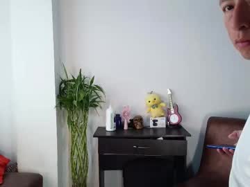 Sara_Mike666 Chaturbate stream image from October 03, 2025
