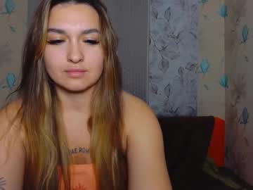Youremily_Xx Chaturbate stream image from October 03, 2025