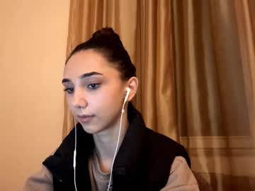 Lilihalvorsen Chaturbate stream image from October 03, 2025