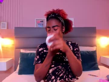 Zoe_Novakk Chaturbate stream image from October 03, 2025