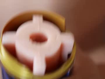 Aznstrokes Chaturbate stream image from October 04, 2025