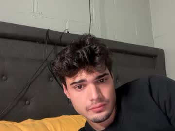 Dave_Castle09 Chaturbate stream image from October 04, 2025