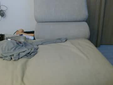 Finebitches Chaturbate stream image from October 04, 2025