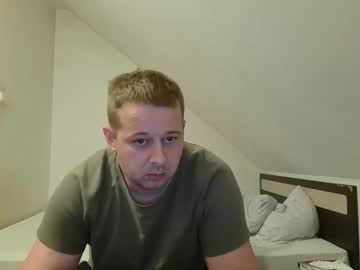 Daveomgg Chaturbate stream image from October 04, 2025