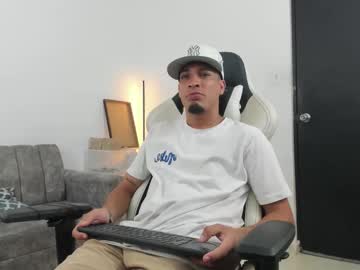 Dave_Skinnycum420 Chaturbate stream image from October 04, 2025