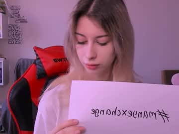 Lori_Meow Chaturbate stream image from October 04, 2025