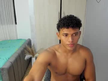 Fox_Evans Chaturbate stream image from October 04, 2025