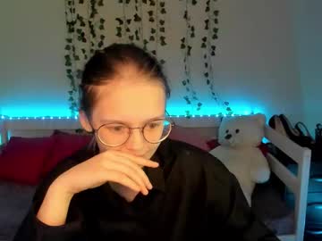 Shy_Elina01 Chaturbate stream image from October 04, 2025