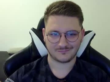 Dervechi Chaturbate stream image from October 04, 2025